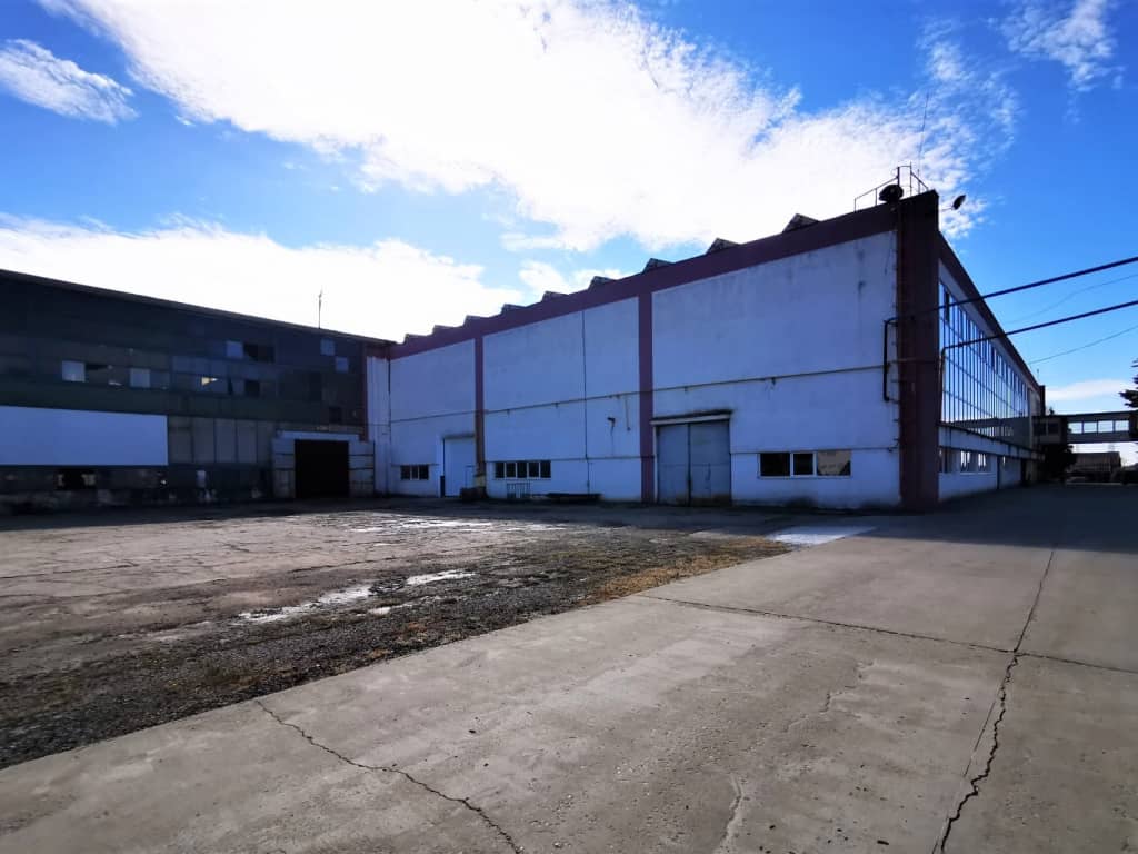 Hala industriala cu pod rulant inchiriere proprietati industriale Baia Mare est vedere fatada