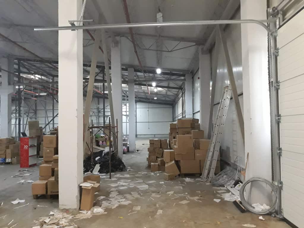 Hala Berceni inchiriere spatiu de depozitare Bucuresti interior hala structuri metalice