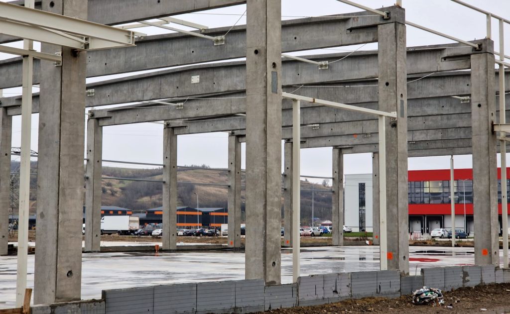 Hala industriala de inchiriat in Iasi, Zona Miroslava. Imagine stadiu constructie