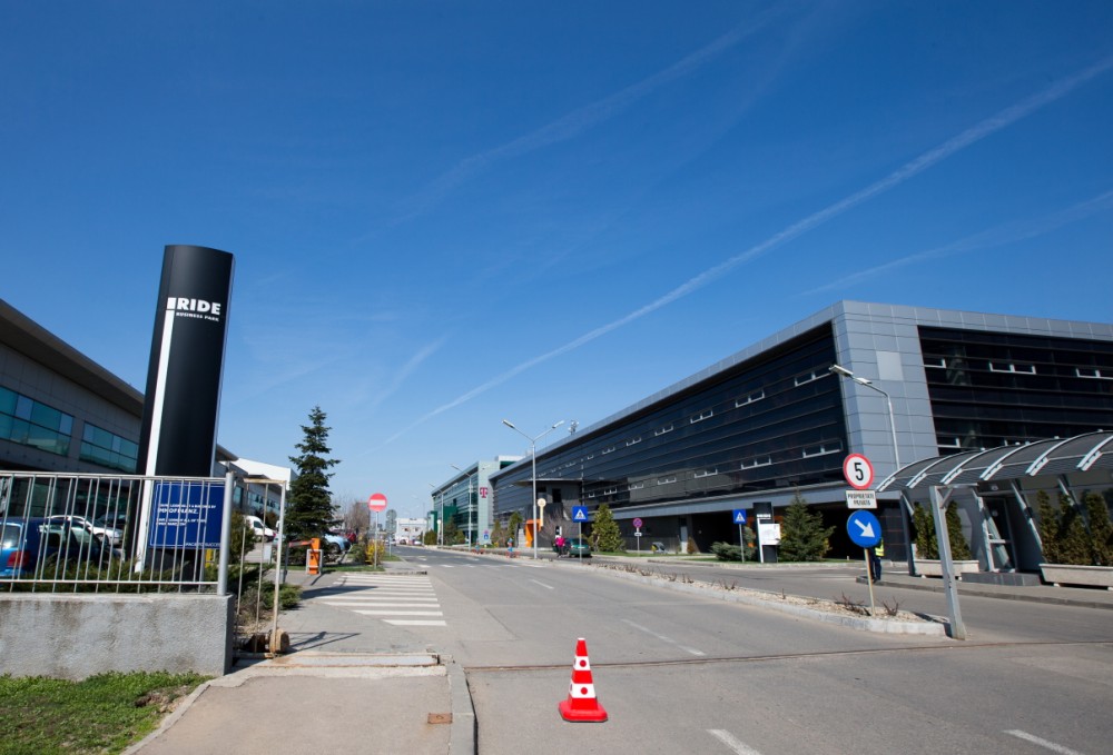 Spatii depozitare in Iride Business Park, Bucuresti Nord - intrare parc