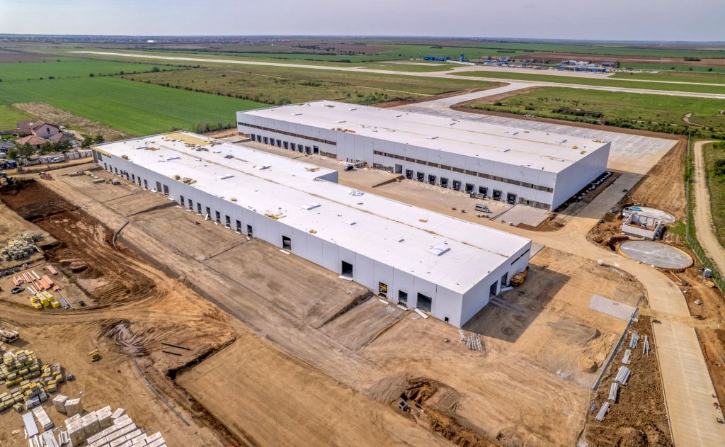 Spatii industriale de inchiriat in CTPark Oradea Cargo Terminal, zona sud. Poza acces auto