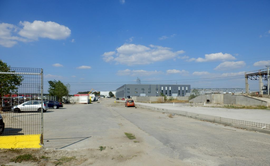 Mira Warehouse spatii depozitare sau productie de inchiriat Bucuresti vest, vedere acces curte